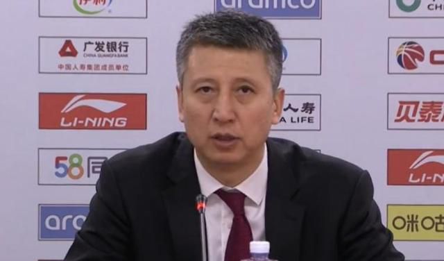 ”对于本场表现平平但坚持了接近一整场的迪巴拉，穆帅说道：“这就是他所具备的品质，他为我们付出了努力，给球队带来了信心，他在转换阶段的表现令人印象深刻，尤其是对拉齐奥的比赛。